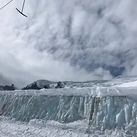 Bergruh 公寓 萨斯费